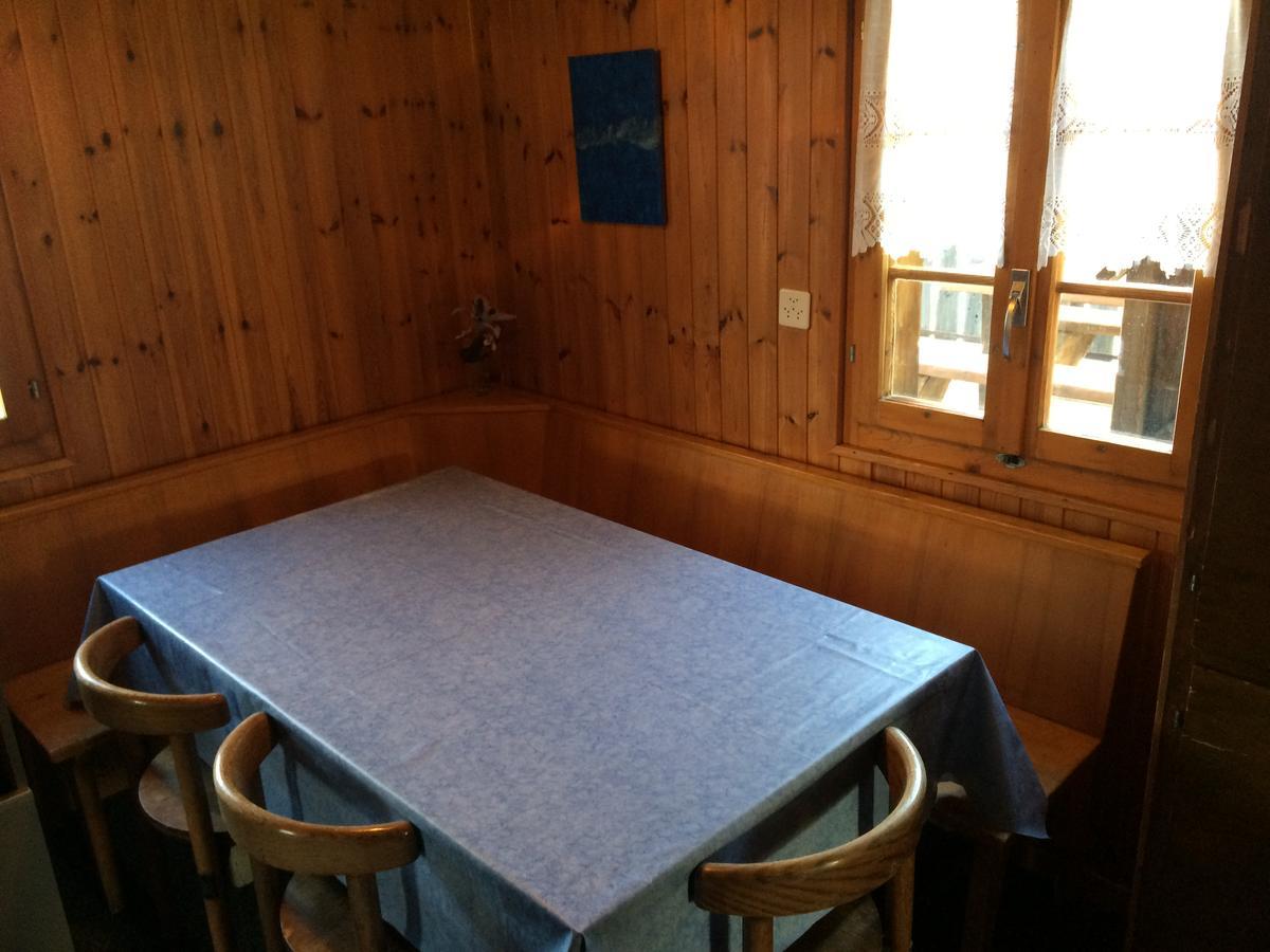 Rosswald Gruppenhaus Im Walliser Alpstyle מראה חיצוני תמונה