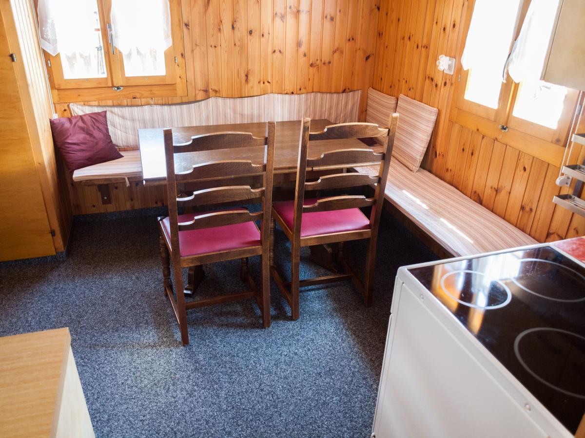 Rosswald Gruppenhaus Im Walliser Alpstyle מראה חיצוני תמונה