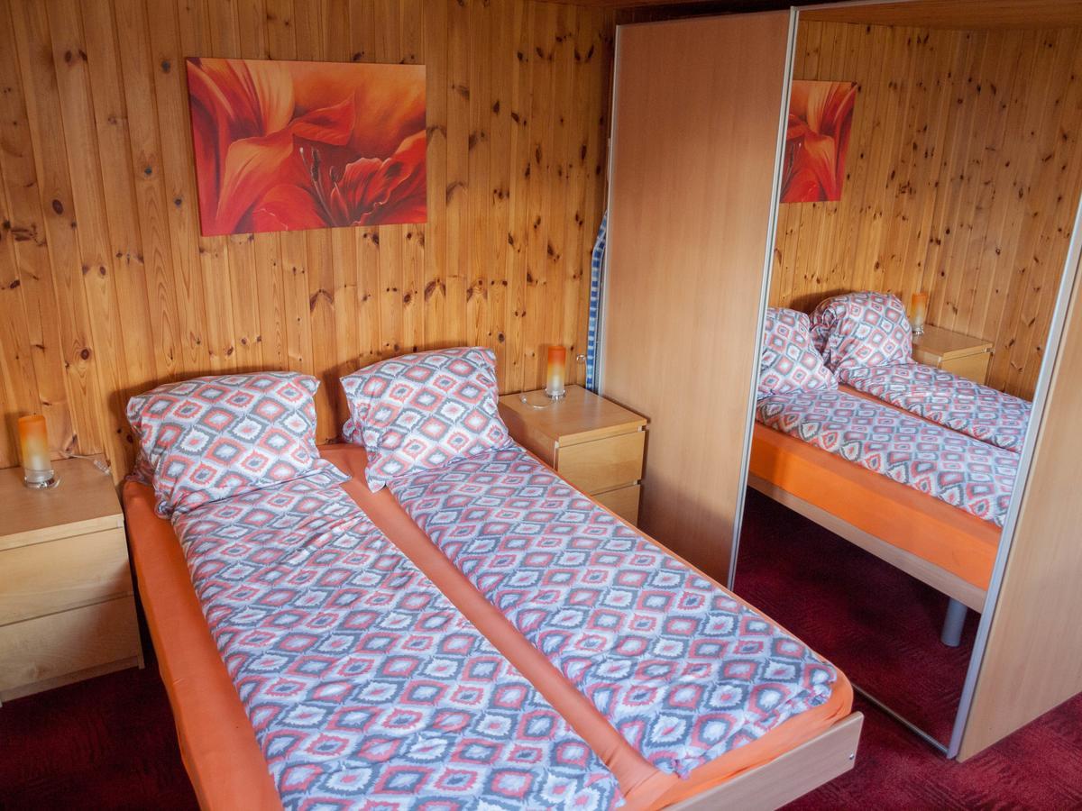 Rosswald Gruppenhaus Im Walliser Alpstyle מראה חיצוני תמונה