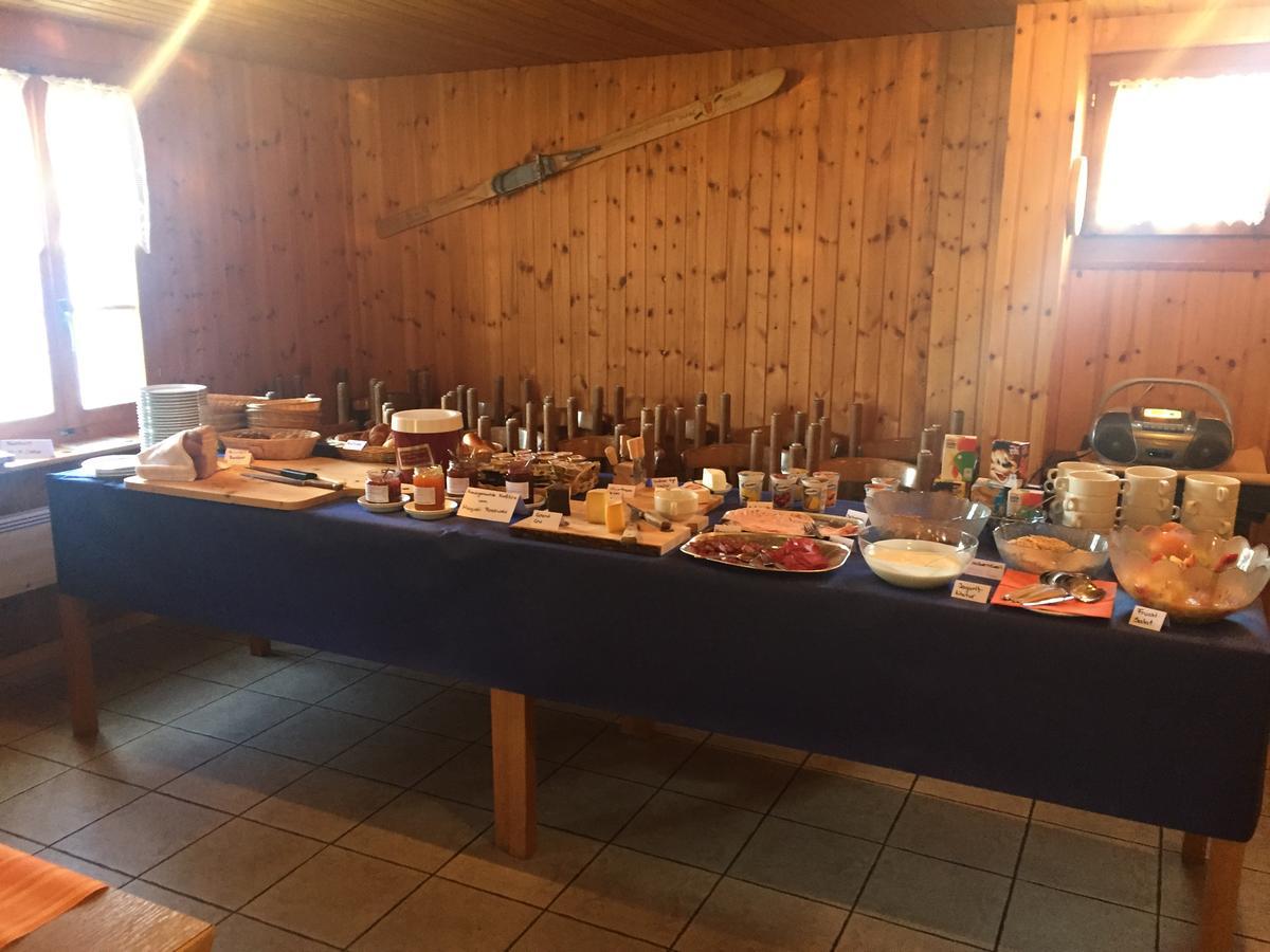 Rosswald Gruppenhaus Im Walliser Alpstyle מראה חיצוני תמונה